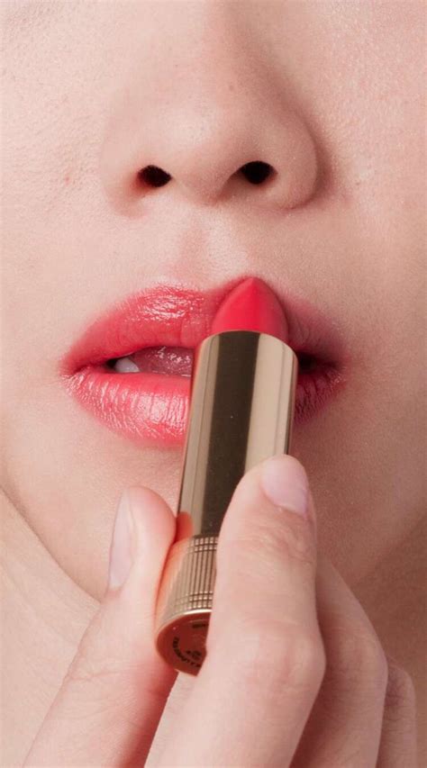 rouge a levres voile gucci|gucci lipstick 25 goldie red.